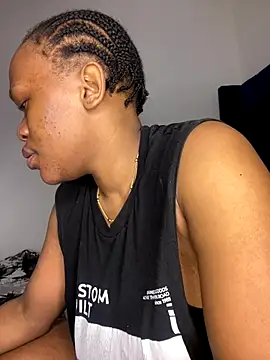 Snapshot of Boneca25 chatting on 11/29/25, 05:54 Boneca25 online show from 11/29/25, 05:54