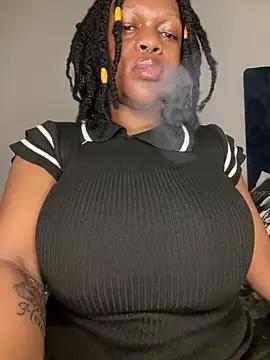 Snapshot of Boneca25 chatting on 01/07/26, 02:19 Boneca25 online show from 01/07/26, 02:19