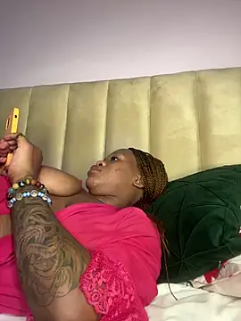 Boneca25 online show from 03/24/26, 08:41