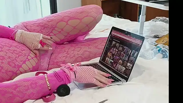 Cucked Sissy Bitch online show from 03/28/26, 03:39