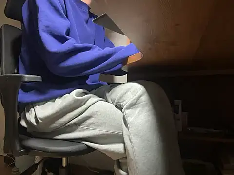 Snapshot of Phil_6677 chatting on 02/06/26, 03:15 Phil 6677 online show from 02/06/26, 03:15