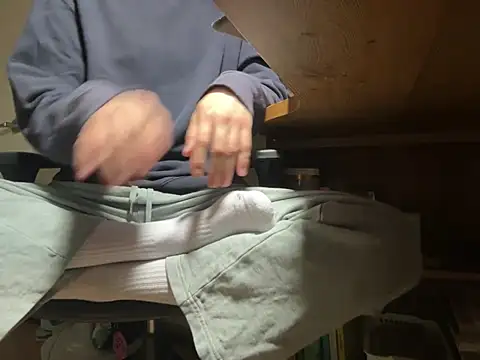 Snapshot of Phil_6677 chatting on 02/27/26, 03:12 Phil 6677 online show from 02/27/26, 03:12