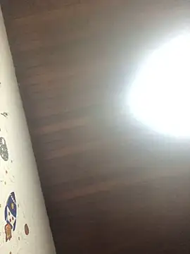 Snapshot of indiazinha69_ chatting on 12/19/25, 08:49 indiazinha69 online show from 12/19/25, 08:49