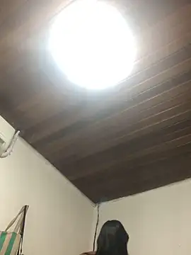 Snapshot of indiazinha69_ chatting on 02/13/26, 07:54 indiazinha69 online show from 02/13/26, 07:54