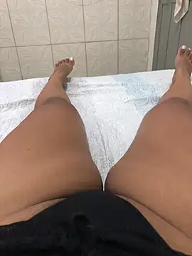 indiazinha69  online show from 05/20/26, 03:29