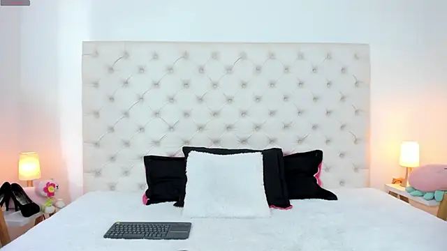 esmeralda06 online show from 03/18/25, 02:59