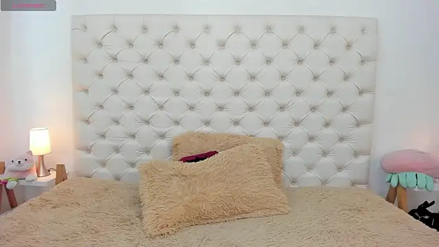 esmeralda06 online show from 09/18/25, 02:52