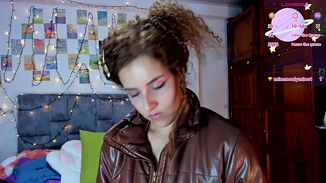 Isangel  online show from 02/15/26, 08:02