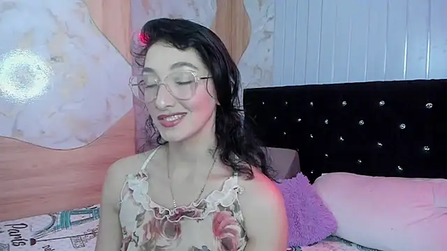 Snapshot of vicky__skinny_1 chatting on 07/02/26, 12:43 vicky skinny 1 online show from 07/02/26, 12:43