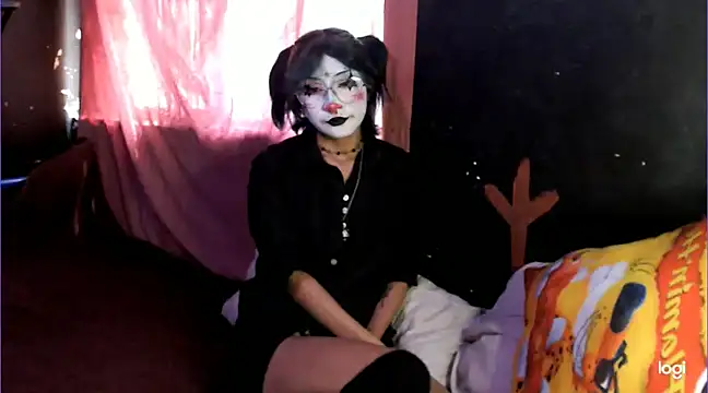 Sharkyu1 online show from 03/02/25, 07:45