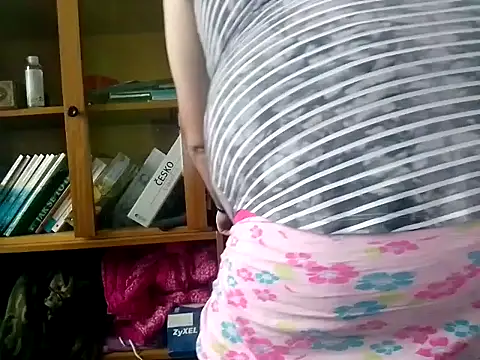 Adrianka online show from 10/20/25, 06:58