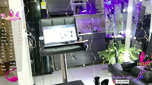 Ale 250900 online show from 12/17/25, 01:50