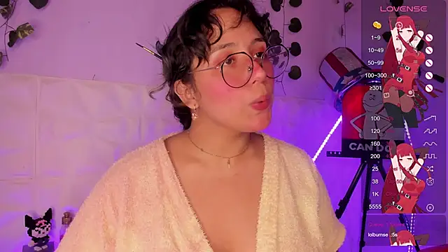 Snapshot of Ludovica6669 chatting on 02/10/25, 12:41 Ludovica6669 online show from 02/10/25, 12:41