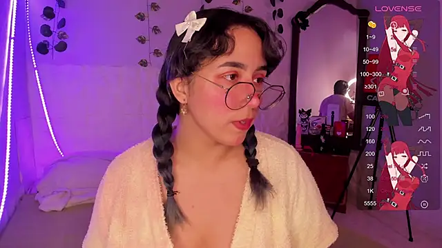 Snapshot of Ludovica6669 chatting on 02/19/25, 07:16 Ludovica6669 online show from 02/19/25, 07:16