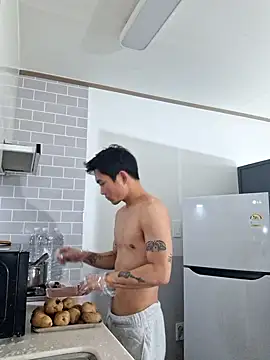 Snapshot of Doh728 chatting on 02/22/25, 07:23 Doh728 online show from 02/22/25, 07:23