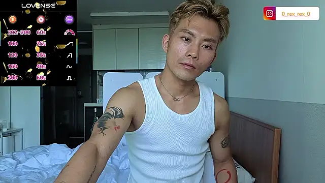 Snapshot of Doh728 chatting on 10/12/25, 02:43 Doh728 online show from 10/12/25, 02:43