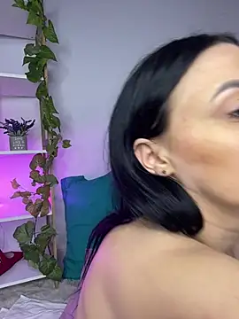 RaisaSalvi online show from 02/15/25, 09:15