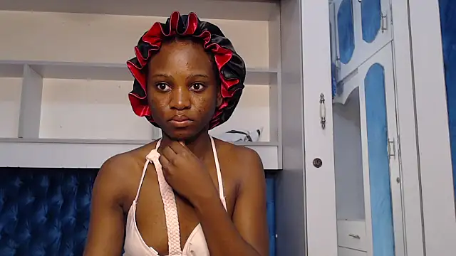 YoungDiva69 online show from 10/28/25, 02:04