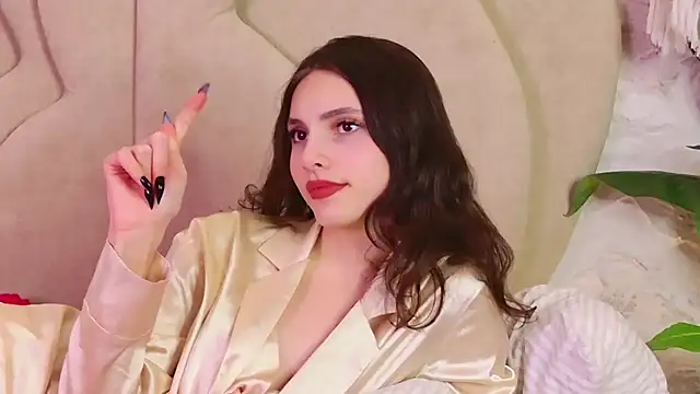 GIGI DAV online show from 02/14/25, 02:44