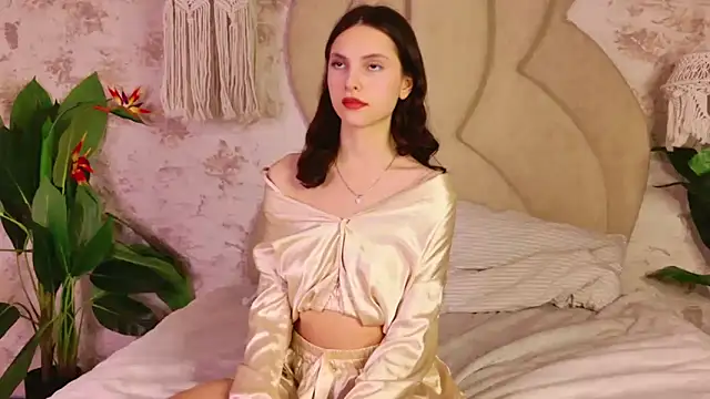 GIGI DAV online show from 02/28/25, 06:32