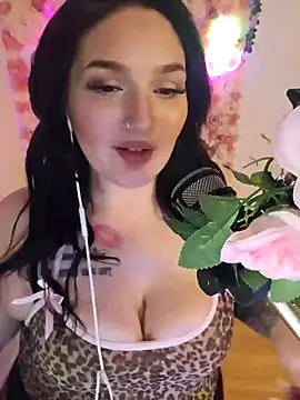 Snapshot of Jinyxx3 chatting on 02/07/25, 12:06 Jinyxx3 online show from 02/07/25, 12:06