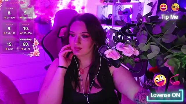 Snapshot of Jinyxx3 chatting on 12/01/25, 04:34 Jinyxx3 online show from 12/01/25, 04:34