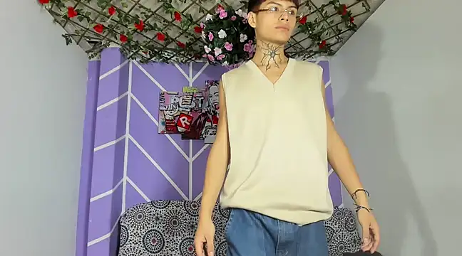 Snapshot of Escarlet_Abel-06 chatting on 03/03/25, 01:31 Escarlet Abel-06 online show from 03/03/25, 01:31