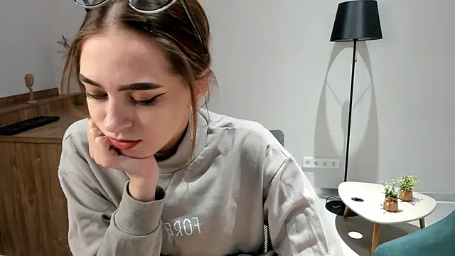 WhitneyCruise online show from 01/29/25, 04:36