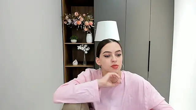 WhitneyCruise online show from 02/03/25, 05:40