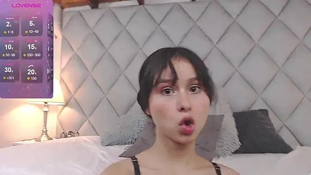 LalyCastro online show from 02/25/25, 02:03