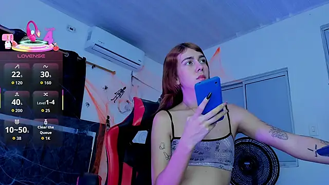 Nicol TransGirl online show from 10/31/25, 03:18