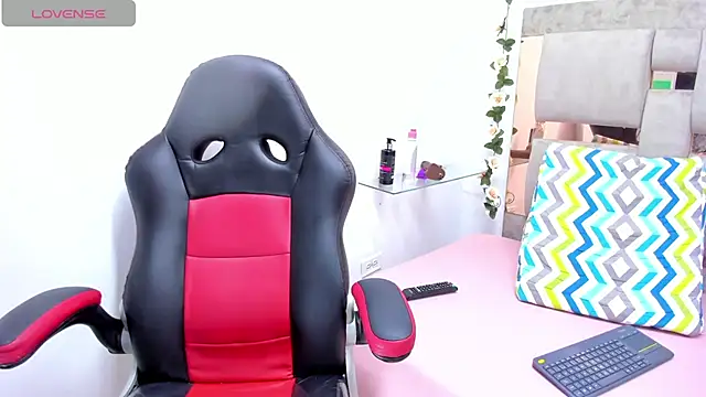 Snapshot of Simonetha_lara chatting on 01/31/25, 04:17 Simonetha lara online show from 01/31/25, 04:17