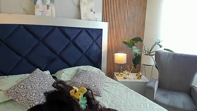 IsabelaWoods online show from 04/07/26, 10:20