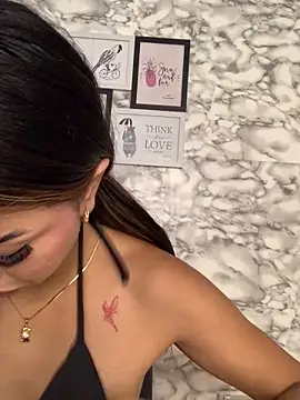 Miss karol online show from 04/04/26, 05:32