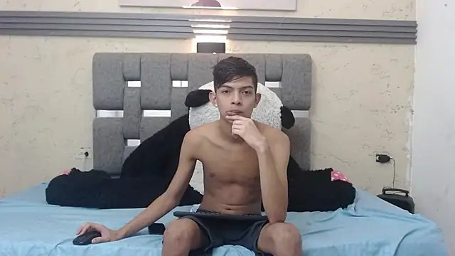 Snapshot of KING_STYLE2 chatting on 02/01/25, 11:16 KING STYLE2 online show from 02/01/25, 11:16