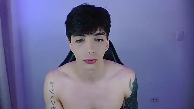 H3ll B0I online show from 04/11/26, 06:07