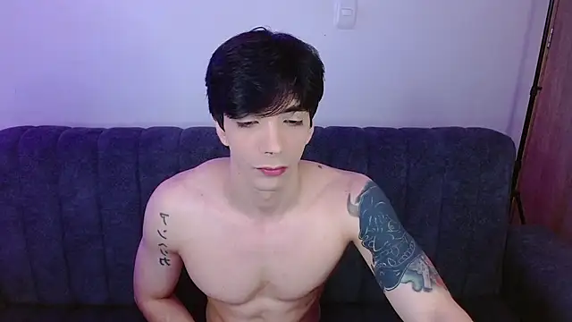 Snapshot of H3ll_B0I chatting on 05/11/26, 03:34 H3ll B0I online show from 05/11/26, 03:34