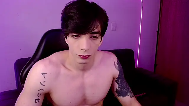 Snapshot of H3ll_B0I chatting on 05/28/26, 06:10 H3ll B0I online show from 05/28/26, 06:10