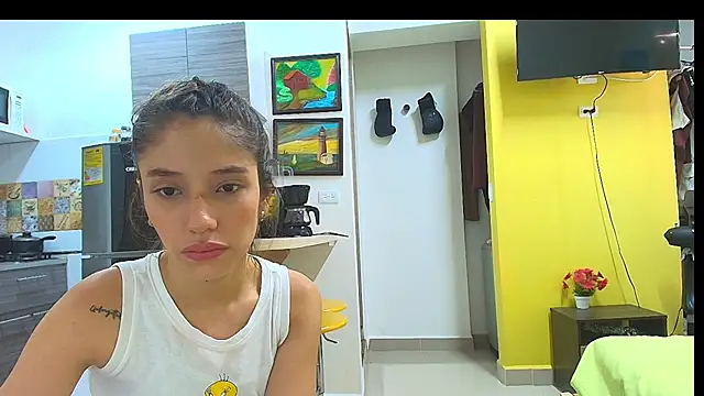 Alaiapink online show from 06/11/26, 03:21
