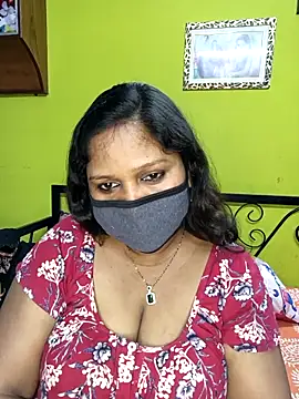 Snapshot of straightthing chatting on 03/11/25, 09:48 straightthing online show from 03/11/25, 09:48