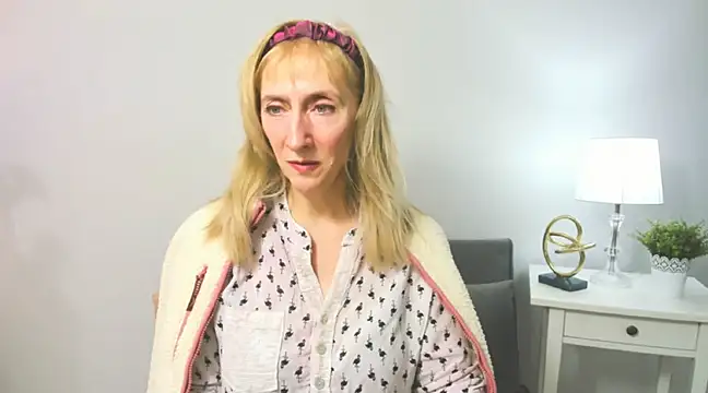 Snapshot of MargaretMilf69 chatting on 02/20/25, 04:14 MargaretMilf69 online show from 02/20/25, 04:14