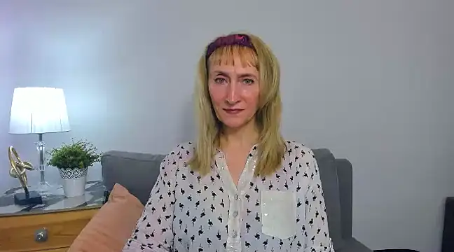 Snapshot of MargaretMilf69 chatting on 03/10/25, 07:29 MargaretMilf69 online show from 03/10/25, 07:29