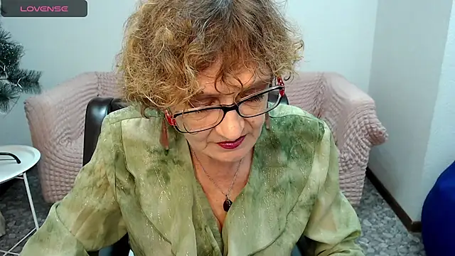 SexyGrandma  online show from 02/01/25, 07:47