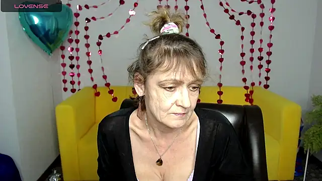 SexyGrandma  online show from 02/11/25, 03:29