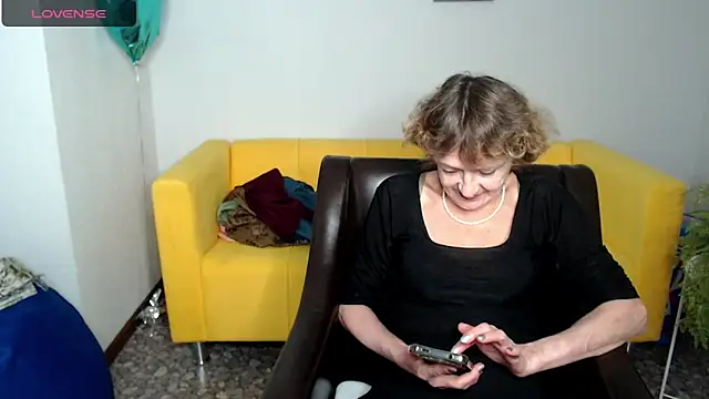 SexyGrandma  online show from 03/01/25, 01:00