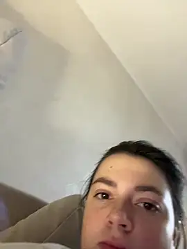 DearAlise online show from 10/30/25, 08:16