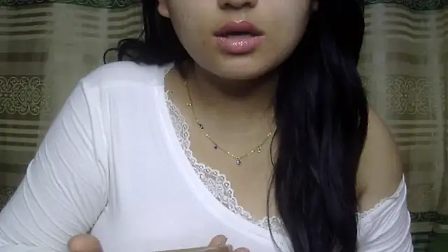 Snapshot of undressed_princesss chatting on 05/11/26, 02:12 undressed princesss online show from 05/11/26, 02:12