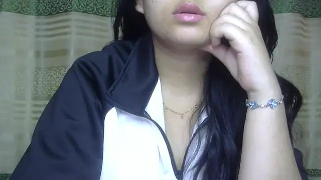 Snapshot of undressed_princesss chatting on 05/26/26, 10:33 undressed princesss online show from 05/26/26, 10:33