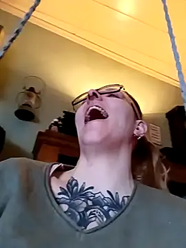 Astrid-Gilbert online show from 02/04/25, 04:08