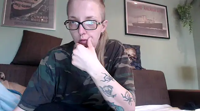 Astrid-Gilbert online show from 02/26/25, 08:59